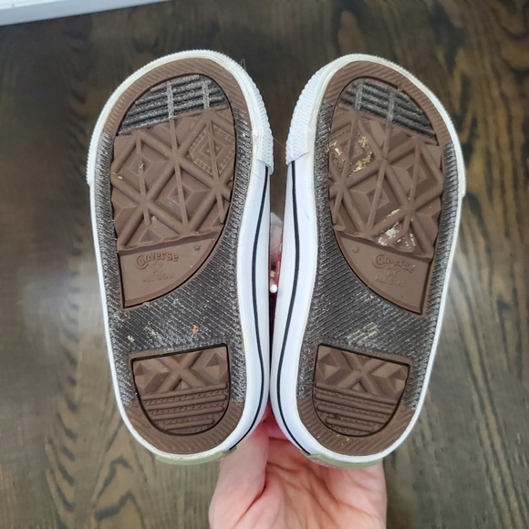 Converse Hightop Floral Sneakers Infant Size 5 - Picture 4 of 7